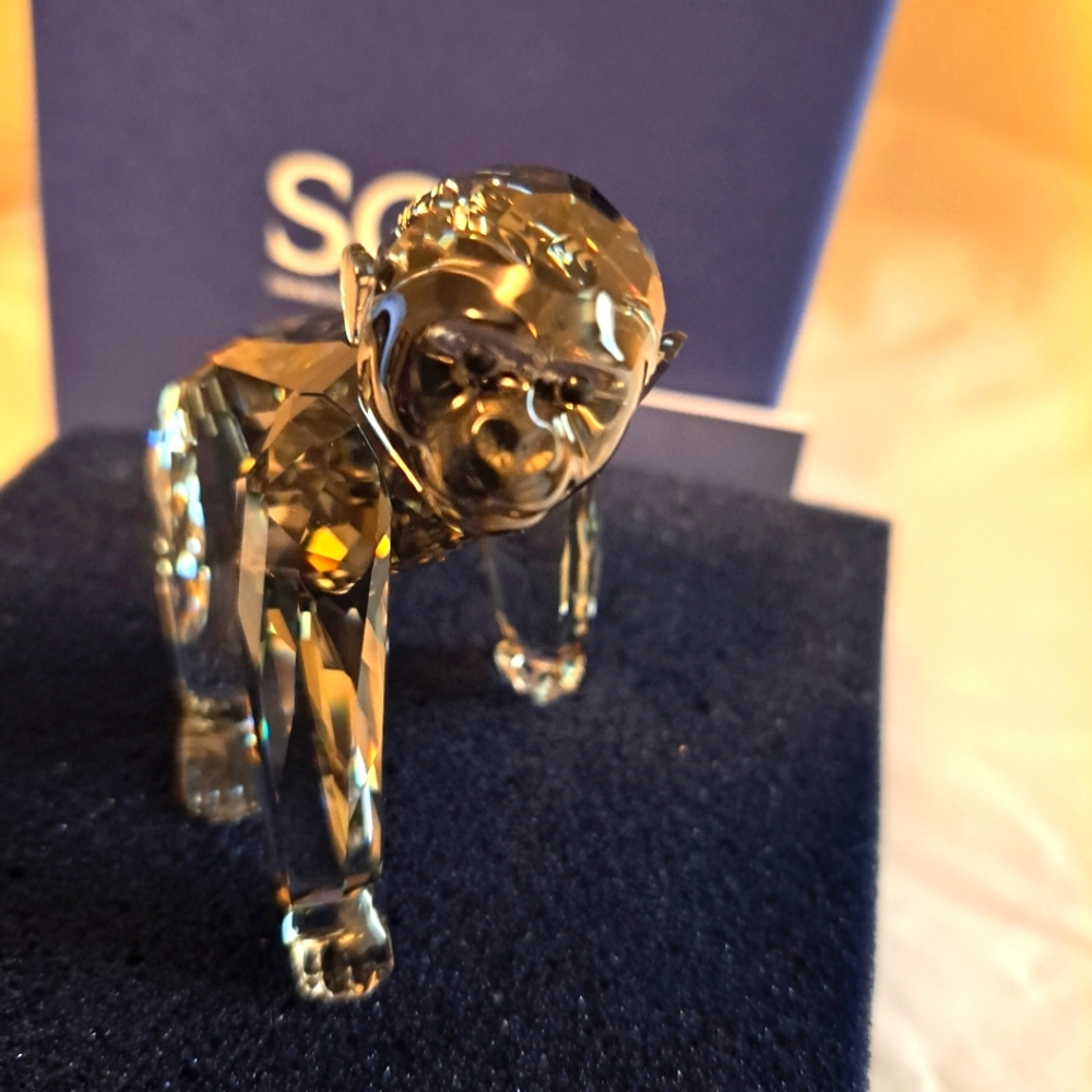 Swarovski SCS gorilla  cub 0955440 in box with COA  NEW